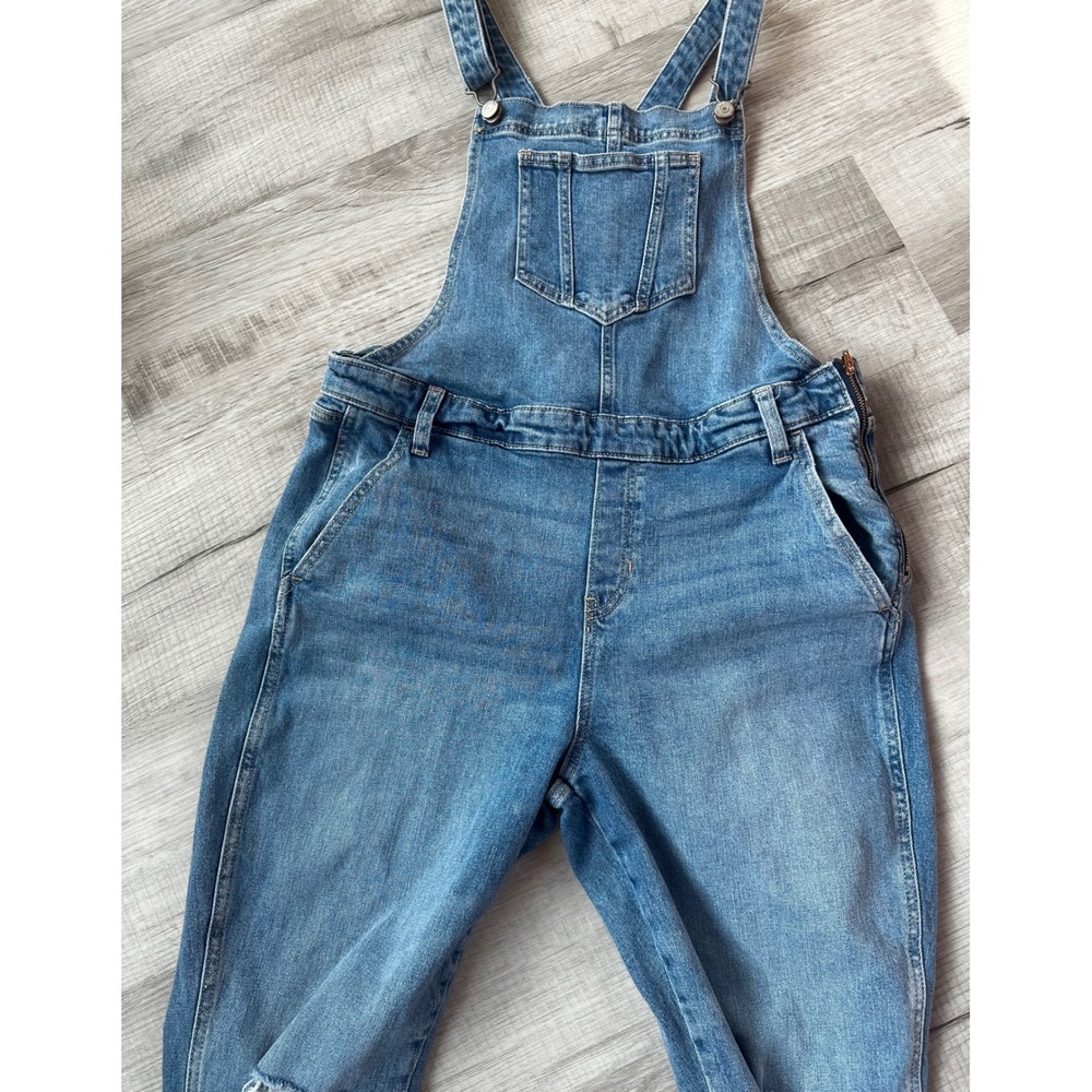 Old Navy Womens Distressed Denim Overalls Medium Wash Straight Leg Size 14 - Picture 2 of 8